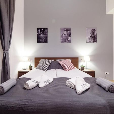 Cracow Rent Apartments - Spacious Apartments For 2-7 People In Quiet Area - Kolberga Street Nr 3 - 10 Min To Main Square By Foot Cracovia Exterior foto