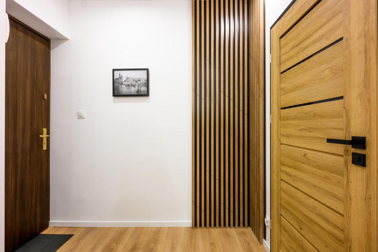 Cracow Rent Apartments - Spacious Apartments For 2-7 People In Quiet Area - Kolberga Street Nr 3 - 10 Min To Main Square By Foot Cracovia Exterior foto