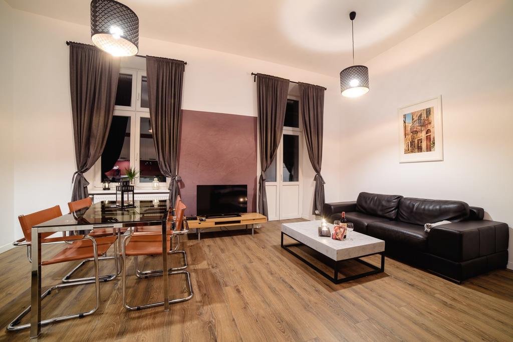 Cracow Rent Apartments - Spacious Apartments For 2-7 People In Quiet Area - Kolberga Street Nr 3 - 10 Min To Main Square By Foot Cracovia Exterior foto