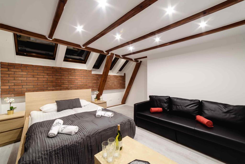 Cracow Rent Apartments - Spacious Apartments For 2-7 People In Quiet Area - Kolberga Street Nr 3 - 10 Min To Main Square By Foot Cracovia Exterior foto
