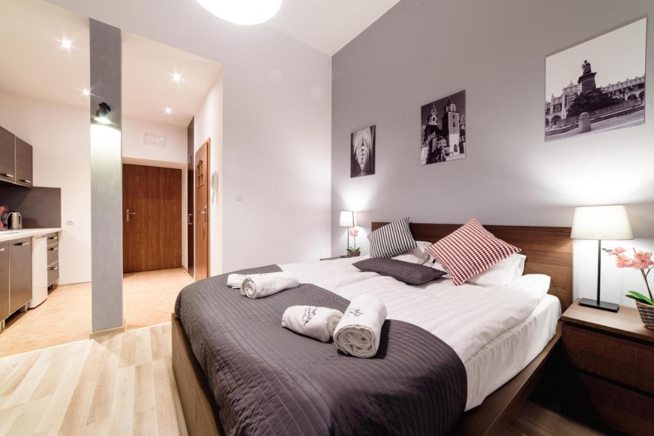Cracow Rent Apartments - Spacious Apartments For 2-7 People In Quiet Area - Kolberga Street Nr 3 - 10 Min To Main Square By Foot Cracovia Exterior foto